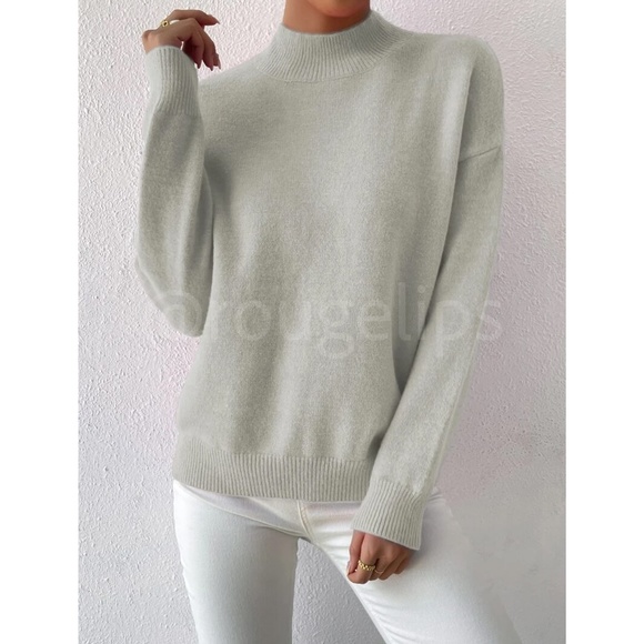 Light Grey Turtleneck Knit Pullover Sweater Long Sleeve - Picture 4 of 7